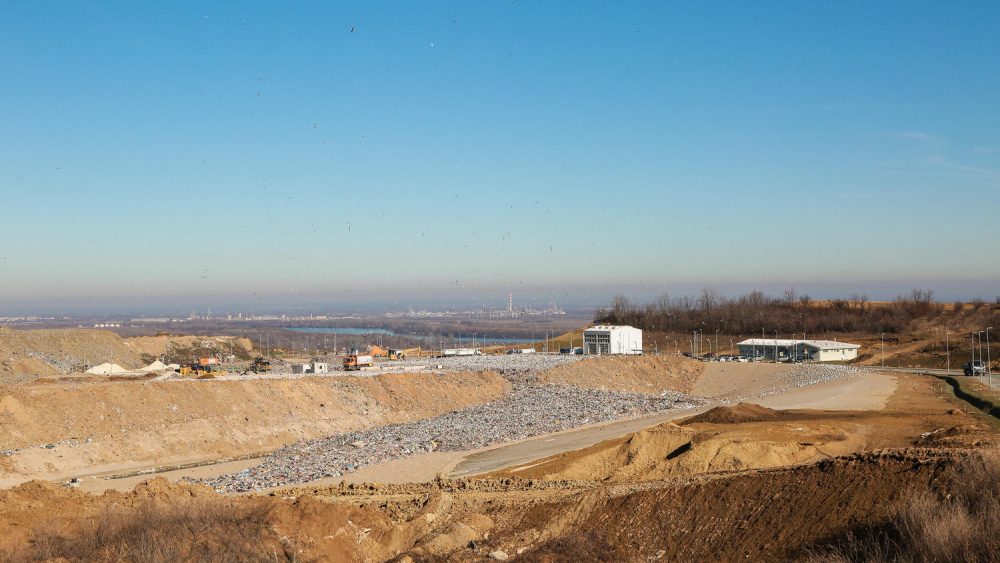 The new sanitary landfill started operations in August 2nd, 2021. 
Municipal waste collected by PUC Gradska čistoća from the territory of 15 municipalities of Belgrade is disposed of at the new landfill in compliance with the highest waste management standards of the European Union and Serbia. On average, 500 to 600 trucks that is 1,500 tons of municipal waste arrive at the Vinča landfill. Construction of new sanitary cells is ongoing.