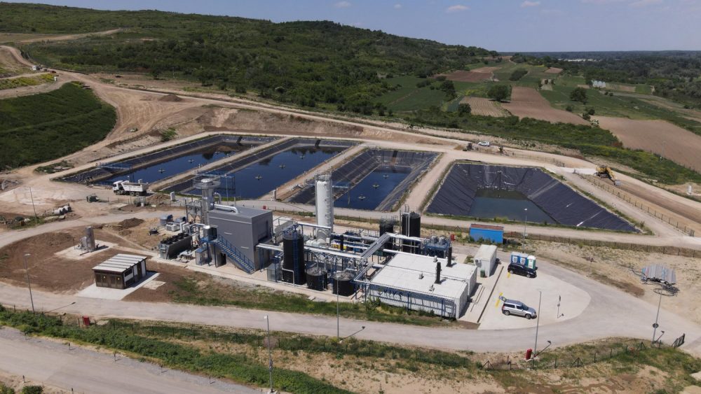 A leachate treatment plant will be put into operation soon to which leachate will be conveyed through a network of pipes and canals, and after treatment it will be discharged into the Osljanski stream, so clean water will flow into the international waterway of the Danube River. Leachate will be treated by reverse osmosis technology.