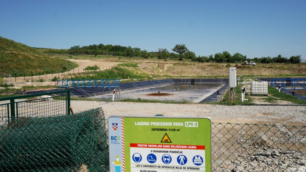 A leachate treatment plant will be put into operation soon to which leachate will be conveyed through a network of pipes and canals, and after treatment it will be discharged into the Osljanski stream, so clean water will flow into the international waterway of the Danube River. Leachate will be treated by reverse osmosis technology.