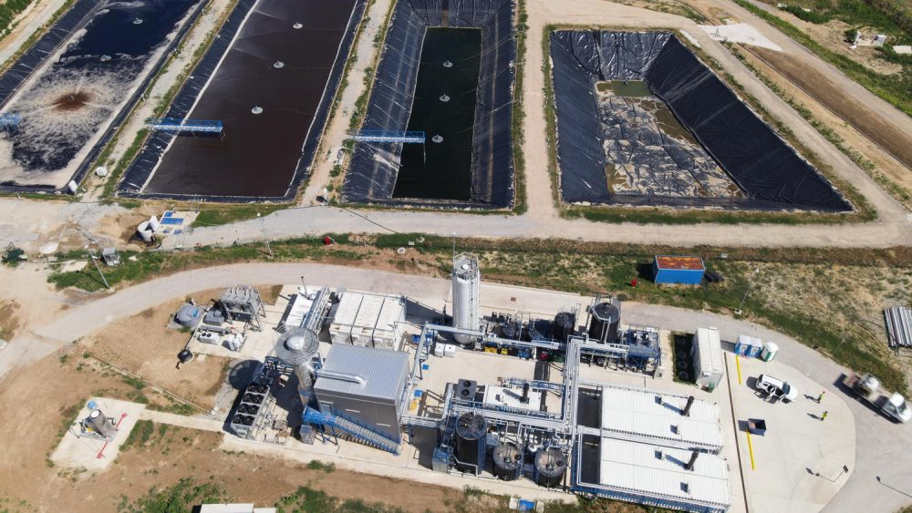 A leachate treatment plant will be put into operation soon to which leachate will be conveyed through a network of pipes and canals, and after treatment it will be discharged into the Osljanski stream, so clean water will flow into the international waterway of the Danube River. Leachate will be treated by reverse osmosis technology.