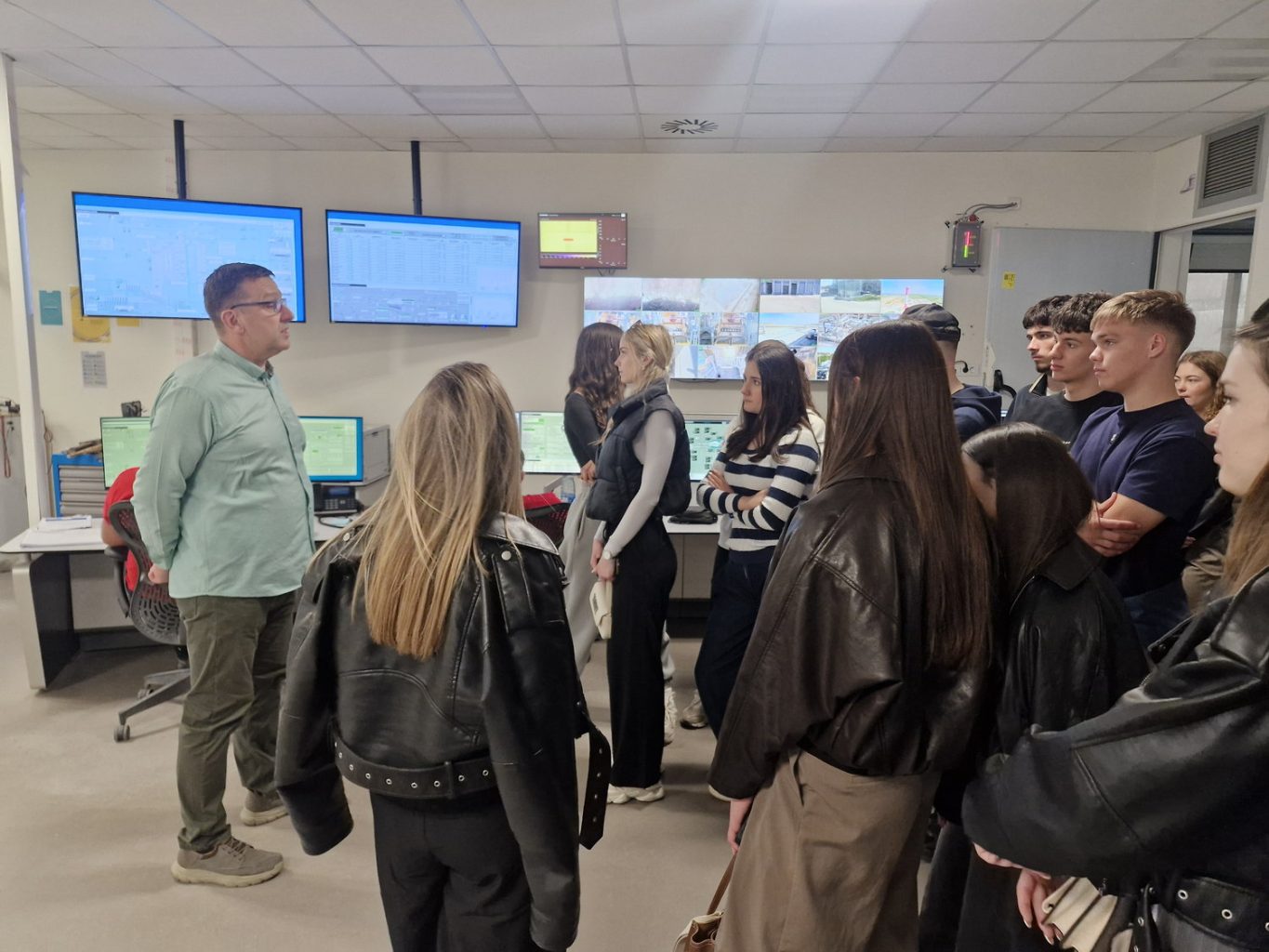 student-visit-05