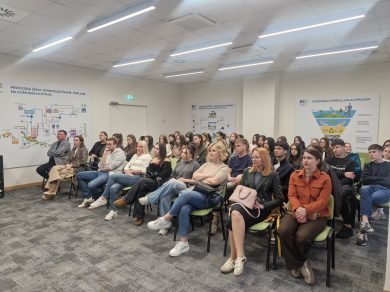student-visit-01