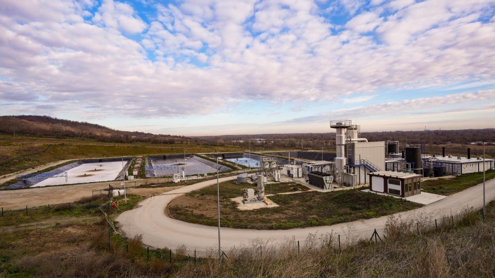 A leachate treatment plant will be put into operation soon to which leachate will be conveyed through a network of pipes and canals, and after treatment it will be discharged into the Osljanski stream, so clean water will flow into the international waterway of the Danube River. Leachate will be treated by reverse osmosis technology.